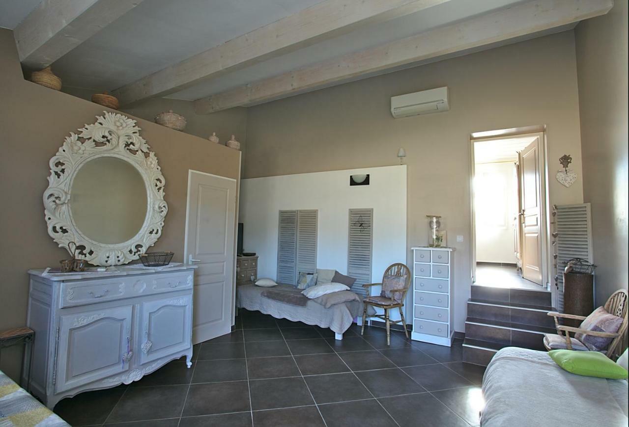 La Bastide Des Sources Bed & Breakfast Le Castellet  Dış mekan fotoğraf